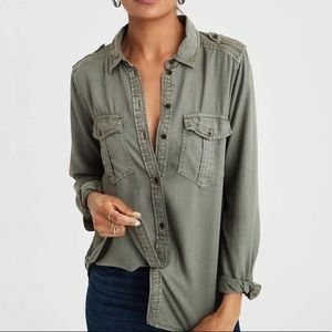 American Eagle Outfitters Button Up